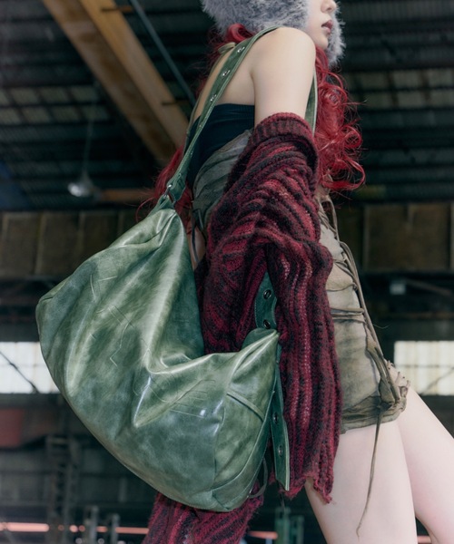 dtyype ロゴ入りヴィンテージ風ボストンバッグショルダー DTYYPE（ドタイプ）の「ロゴ入りヴィンテージ風ボストンバッグ