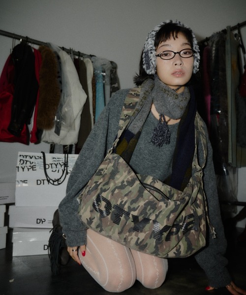 ロゴ入りヴィンテージ風ボストンバッグ（ショルダーバッグ）｜DTYYPE