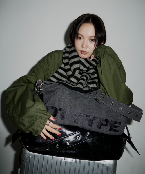 ロゴ入りヴィンテージ風ボストンバッグ（ショルダーバッグ）｜DTYYPE