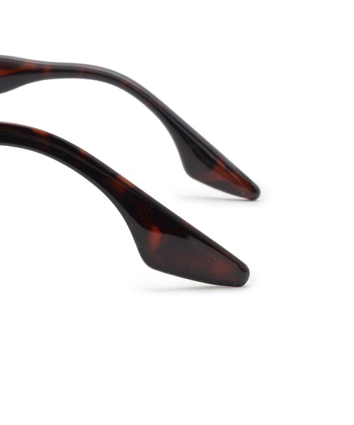 SHOO・LA・RUE(シューラルー)の「ボリュームフレームサングラス(サングラス・レディース・ホワイト/ブラック/ダークブラウン系4・00)」の6枚目の写真