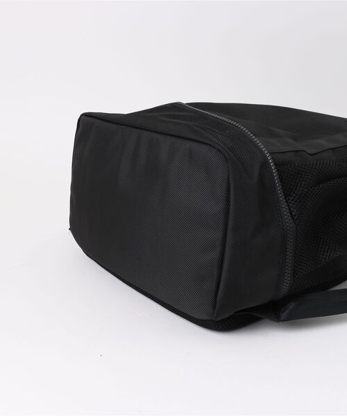 NEW ERA(ニューエラ)の「【NEW ERA/ニューエラ】BOX PACK(バックパック/リュック・メンズ・ブラック/ブラック系その他・FREE)」の3枚目の写真