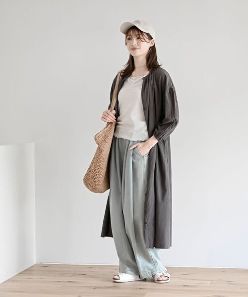 rps（アールピーエス）の「レースふちどりシャーリングタンクトップ（タンクトップ・レディース・ブラック/オフホワイト/ピンクベージュ/グレイッシュベージュ・M/L）」の21枚目の写真