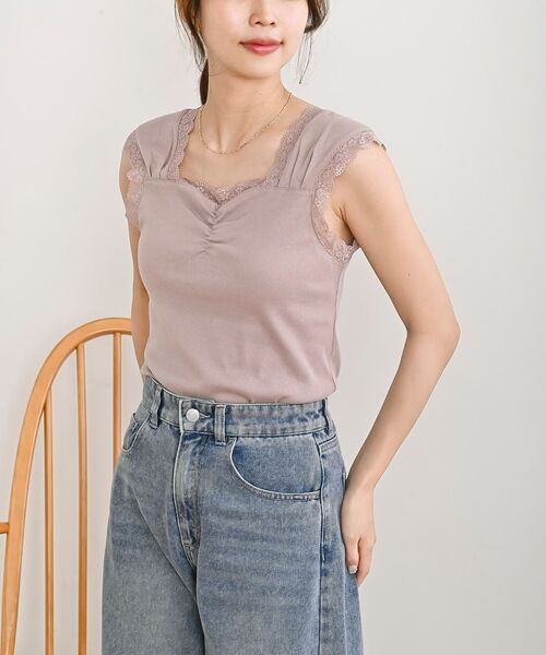 rps（アールピーエス）の「レースふちどりシャーリングタンクトップ（タンクトップ・レディース・ブラック/オフホワイト/ピンクベージュ/グレイッシュベージュ・M/L）」の6枚目の写真