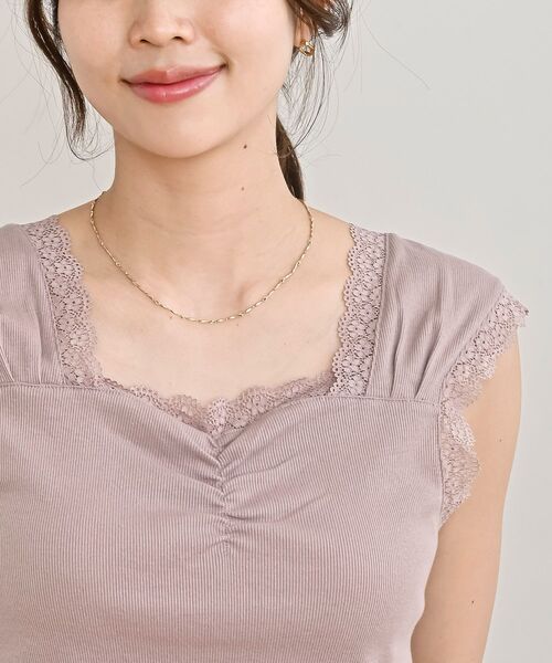 rps（アールピーエス）の「レースふちどりシャーリングタンクトップ（タンクトップ・レディース・ブラック/オフホワイト/ピンクベージュ/グレイッシュベージュ・M/L）」の5枚目の写真