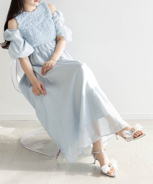 RANDA（ランダ）の「シャーリングデザインワンピース（ワンピース・レディース・ブルー/ブラック/ホワイト・1/0）」の3枚目の写真