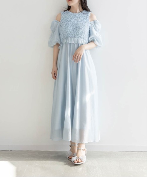 RANDA（ランダ）の「シャーリングデザインワンピース（ワンピース・レディース・ブルー/ブラック/ホワイト・1/0）」の20枚目の写真