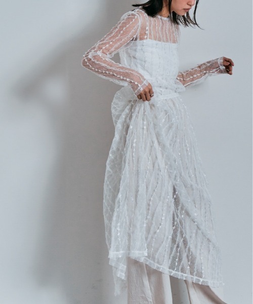 W:Huku(フーク)の「ドビー レース 花柄刺繍 メッシュ スカート(スカート・レディース・ブラック/ホワイト・FREE)」の6枚目の写真