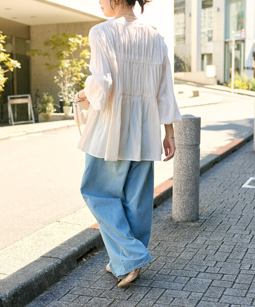 RIVE DROITE（リヴドロワ）の「【一枚でも羽織でも活躍！】ギャザーストリングブラウス（シャツ/ブラウス・レディース・ブラック/ブラウン/オフホワイト・FREE）」の18枚目の写真