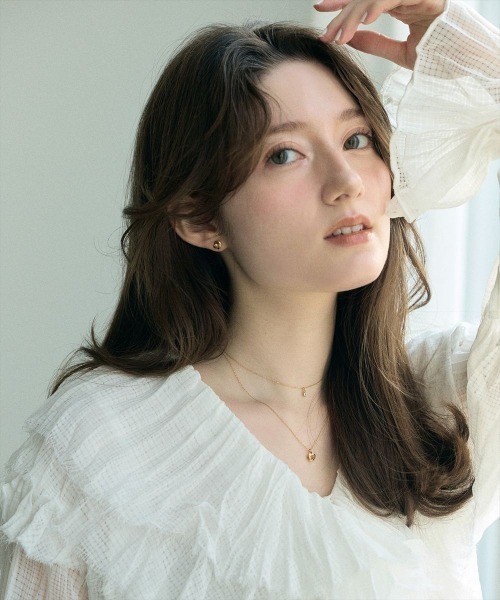 Jolie Toujours（ジョリトゥジュール）の「〈K18GP〉トロワ１粒ＣＺピアス（ピアス（両耳用）・レディース・ゴールド・FREE）」の5枚目の写真