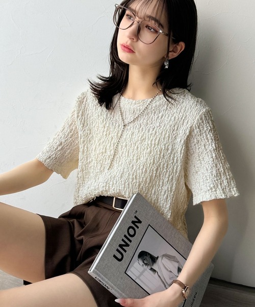 classicalelf(クラシカルエルフ)の「ラフに着てもサマになる!前後2wayクラッシュジャカードノーカラーブラウス(半袖)(シャツ/ブラウス・レディース・チャコール/グレイッシュベージュ/アイボリー・LARGE/MEDIUM/SMALL/X-LARGE)」の17枚目の写真