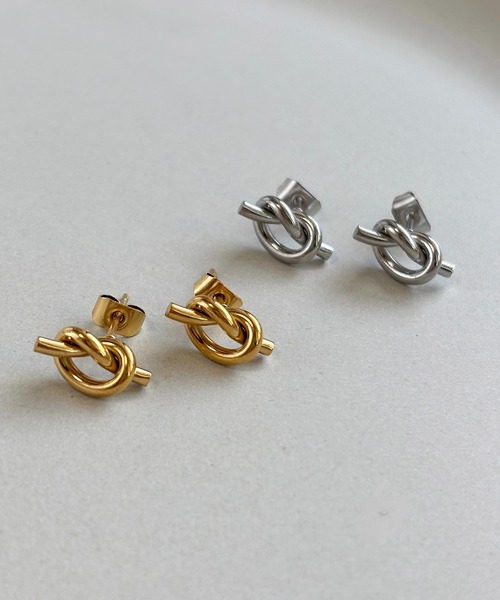 tone(トーン)の「【As】【金属アレルギー対応】NO.180 結び目 ノット サージカルステンレス スタッドピアス(MA)(ピアス(両耳用)・レディース・シルバー/シルバー系2/ゴールド/ゴールド系2・FREE)」の5枚目の写真