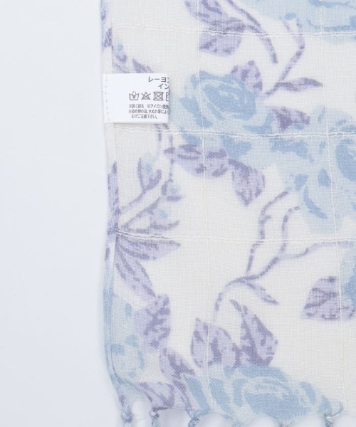 axes femme（アクシーズファム）の「ローズプリントストール（マフラー・レディース・ベージュ/ブルー・FREE）」の8枚目の写真