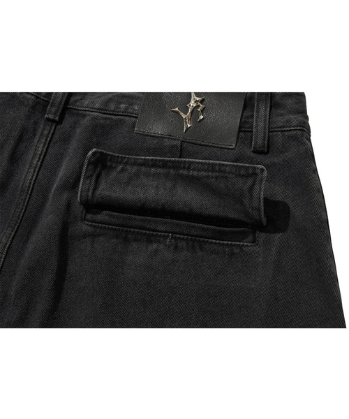 LIBERE(リベーレ)の「LIBERE リベーレ / UTILITY CARGO PANTS ワイドシルエットデニムカーゴパンツ / 251320(カーゴパンツ・メンズ・ブラック・LARGE/SMALL)」の19枚目の写真