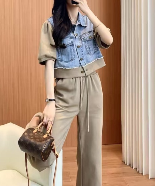 FAVORITO(ファヴォリート)の「襟付き半袖カットソー切り替えデニムトップスパンツ2点セットアップ(セットアップ・レディース・ブラック/ブラウン/ベージュ/グレー・F)」の5枚目の写真