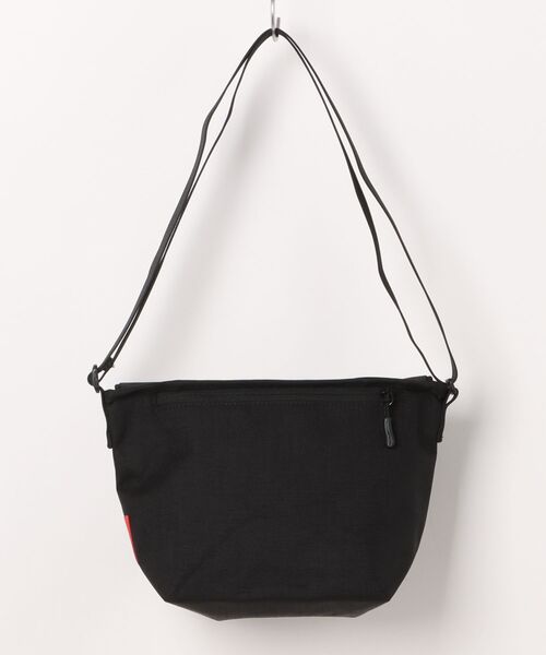 Manhattan Portage(マンハッタンポーテージ)の「Nylon Messenger Bag Back Pocket W/ Divider Magnet VEG Leather 600D HYDR(メッセンジャーバッグ・メンズ・ブラック/グレー・X-SMALL)」の22枚目の写真