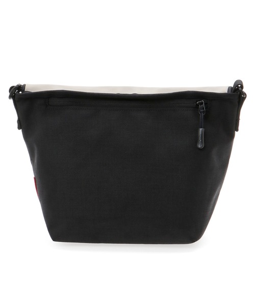 Manhattan Portage(マンハッタンポーテージ)の「Nylon Messenger Bag Back Pocket W/ Divider Magnet VEG Leather 600D HYDR(メッセンジャーバッグ・メンズ・ブラック/グレー・X-SMALL)」の13枚目の写真