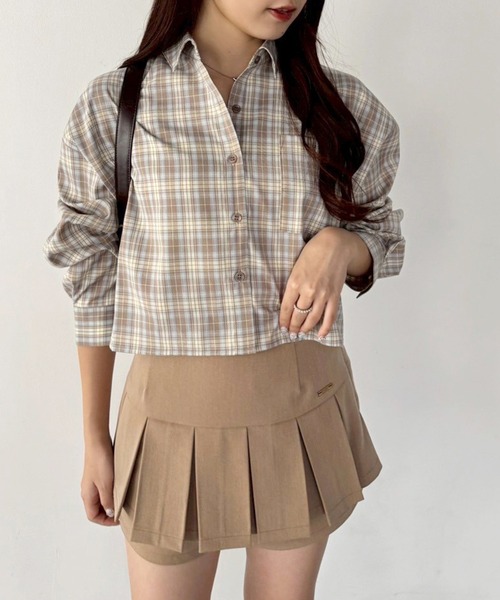 one after another NICE CLAUP（ワンアフターアナザーナイスクラップ）の「【サイズ展開あり】プレート付きプリーツスカパン（その他パンツ・レディース・ブラック/オフホワイト/杢グレー/ベージュ・SMALL/MEDIUM）」の6枚目の写真