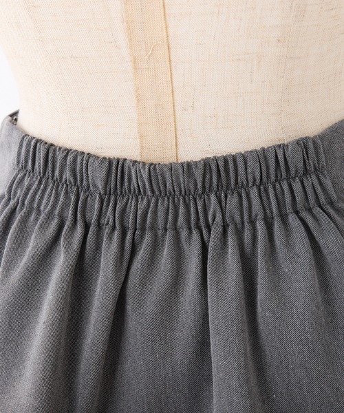 one after another NICE CLAUP（ワンアフターアナザーナイスクラップ）の「【サイズ展開あり】プレート付きプリーツスカパン（その他パンツ・レディース・ブラック/オフホワイト/杢グレー/ベージュ・SMALL/MEDIUM）」の16枚目の写真