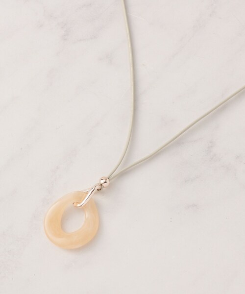 SHOO・LA・RUE（シューラルー）の「オーバルワントップコードネックレス（ネックレス・レディース・グレー/ライトベージュ/ダークブラウン・00）」の3枚目の写真