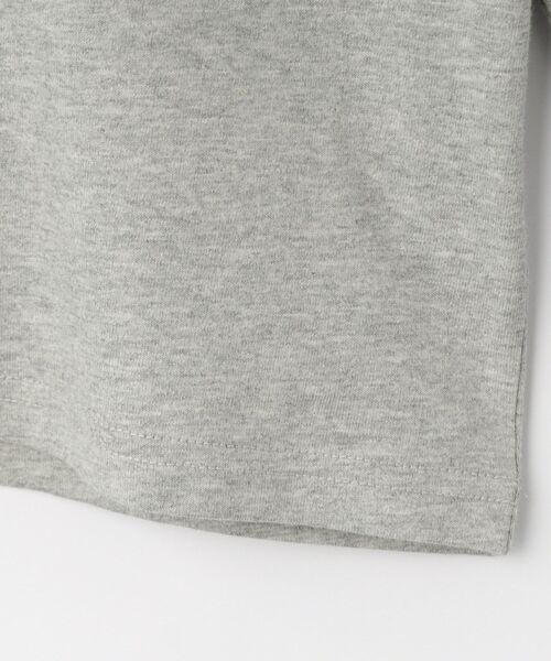 Dessin(デッサン)の「【おさるのジョージコラボ】ロングスリーブTシャツ(Tシャツ/カットソー・キッズ・ライトベージュ/グレー/ネイビー・10/11/12/13)」の9枚目の写真