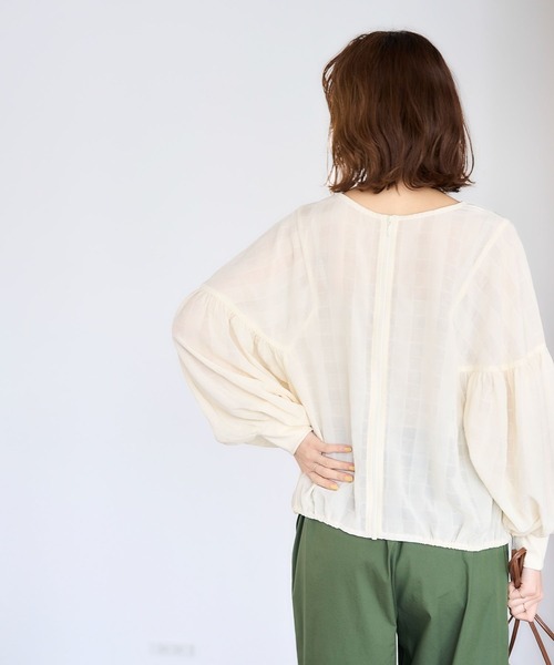 studio CLIP（スタディオクリップ）の「ダブルフロントシアーチェックブルゾンブラウス（シャツ/ブラウス・レディース・アイボリー/ライトブルー/ブラック・FREE）」の18枚目の写真