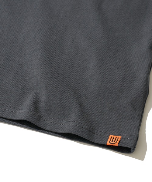 UNIVERSAL OVERALL(ユニバーサルオーバーオール)の「【UNIVERSAL OVERALL】 3D CENTER LOGO TEE / センターロゴクルーネックTシャツ(Tシャツ/カットソー・メンズ・オートミール/ブラック/ネイビー/ホワイト/サックスブルー・LARGE/X-LARGE/MEDIUM)」の19枚目の写真