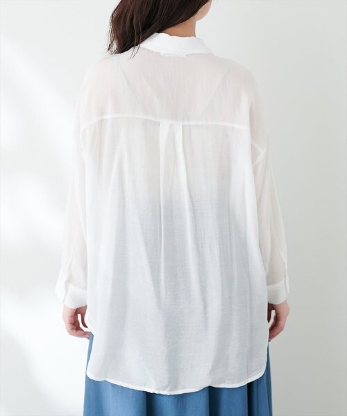 natural couture(ナチュラルクチュール)の「Wポケットシアーシャツ(シャツ/ブラウス・レディース・ピンク/ベージュ/ミント/スミクロ/オフホワイト・FREE)」の19枚目の写真