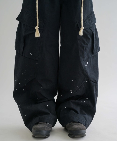 EPNK（イーピーエヌケー）の「【EPNK】Painted cotton cargo pants / ペインテッドコットンカーゴパンツ（カーゴパンツ・メンズ・ダークブラウン/ブラック・SMALL/MEDIUM/LARGE）」の12枚目の写真