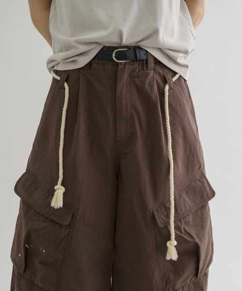 EPNK（イーピーエヌケー）の「【EPNK】Painted cotton cargo pants / ペインテッドコットンカーゴパンツ（カーゴパンツ・メンズ・ダークブラウン/ブラック・SMALL/MEDIUM/LARGE）」の21枚目の写真