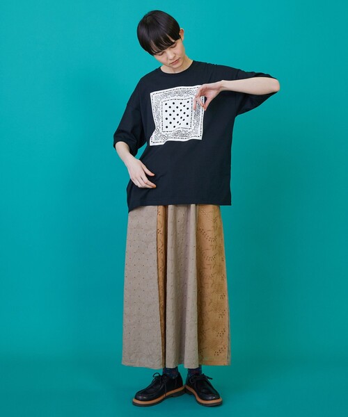 FRAPBOIS(フラボア)の「テイスバンダナT(Tシャツ/カットソー・レディース・ホワイト/ブラック・1/2)」の9枚目の写真