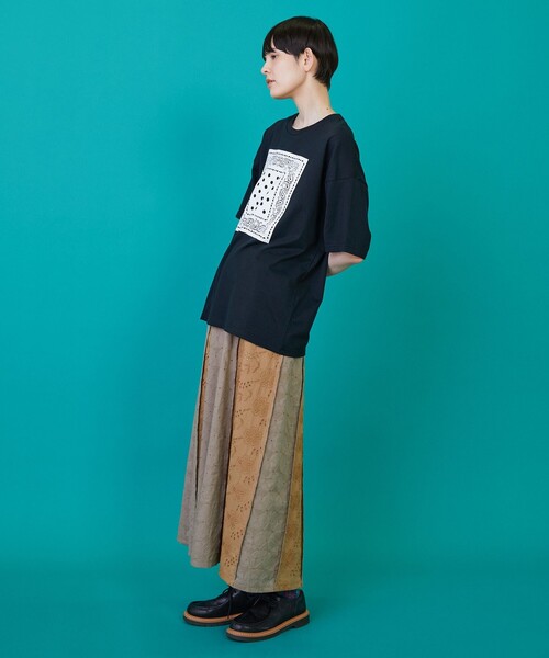 FRAPBOIS(フラボア)の「テイスバンダナT(Tシャツ/カットソー・レディース・ホワイト/ブラック・1/2)」の10枚目の写真