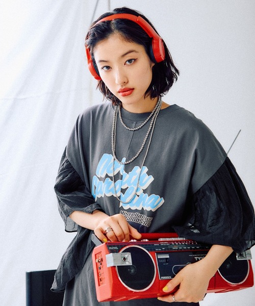 LEPSIM（レプシィム）の「サイド布帛ロゴT　452517（Tシャツ/カットソー・レディース・杢グレー/レッド/チャコールグレー/ブルー・FREE）」の2枚目の写真