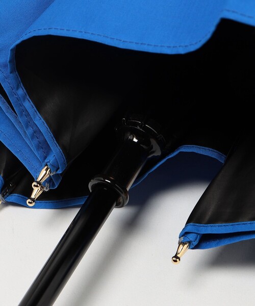 BLUELANE(ブルーレーン)の「<BLUELANE>SOLID 晴雨兼用 折りたたみ傘(折りたたみ傘・レディース・ブラック/コバルトブルー・FREE)」の5枚目の写真