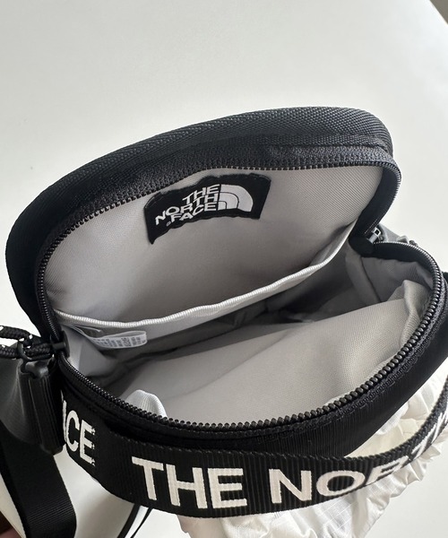 THE NORTH FACE(ザノースフェイス)の「THE NORTH FACE ブリーズ クロスバッグ 巾着 ショルダーバッグ バケットバッグ BREEZE CROSS BAG(ショルダーバッグ・メンズ・ホワイト/レッド/アイボリー/ブラック・FREE)」の18枚目の写真