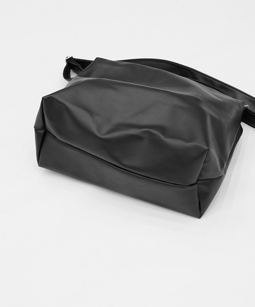 MinoriTY】PUレザースクエアショルダーバッグ メンズ ウィメンズ ユニ