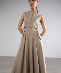 UNITED TOKYO（ユナイテッドトウキョウ）の「【一部店舗限定アイテム】フレアジャージーワンピース｜細見え/ウォッシャブル/UV対策/ストレッチ/秋服（ワンピース）」