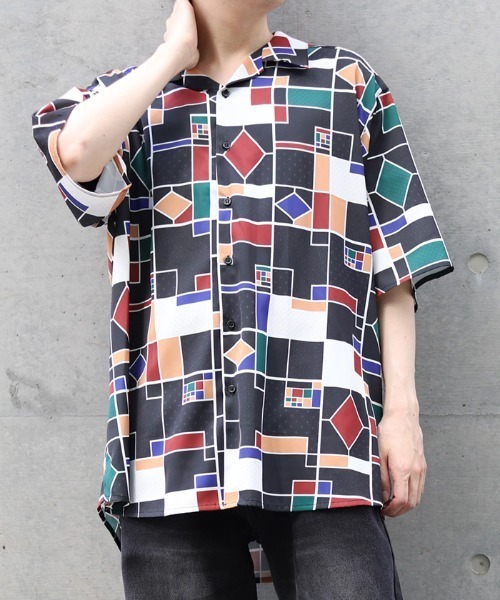 Vintage  シャツ　総柄　昭和レトロ　ステンドグラス風　茶青赤　フェード感 Vintage シャツ 総柄 昭和レトロ ステンドグラス風 茶青赤 フェード感