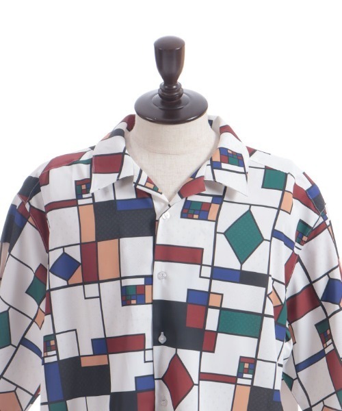 Vintage  シャツ　総柄　昭和レトロ　ステンドグラス風　茶青赤　フェード感 Vintage シャツ 総柄 昭和レトロ ステンドグラス風 茶青赤 フェード感