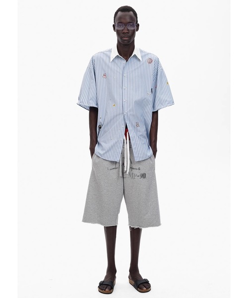 MASONPRINCE（メイソンプリンス）の「オーバーサイズ ステッカープリント ストライプ 半袖シャツ DCS2054【MASONPRINCE】（シャツ/ブラウス・メンズ・マルチ・L/M/S）」の2枚目の写真