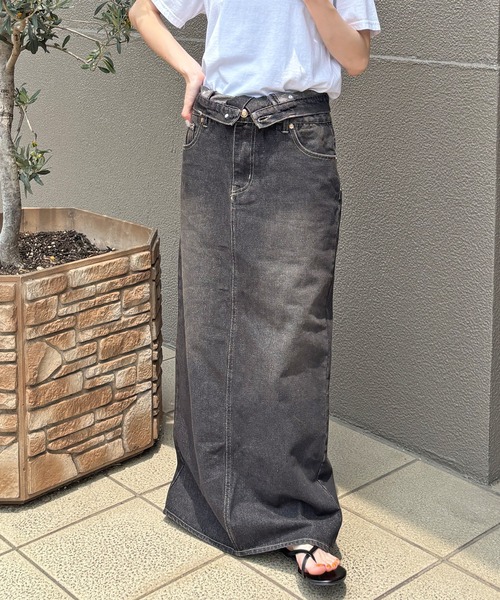 ISOOK（アイスー）の「【ISOOK / アイスー】ダブルウエストデニムスカート / 切り替え レイヤード風 デザインデニム スリットスカート ペンシルスカート タイトスカート ストレート Iライン ロング マキシ丈 ヴィンテージ風 古着風 ライトブルー ブラック 水色 黒 ZOZOTOWN限定（デニムスカート・レディース・ブラック/ライトブルー・FREE）」の12枚目の写真