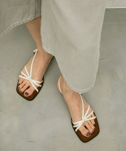 Lutim by u（ルチバイユー）の「Square Toe Asymmetrical Strap Sandals / スクエアトゥアシメストラップサンダル（サンダル・レディース・ブラック/ピンク/ホワイト・39/37）」の5枚目の写真