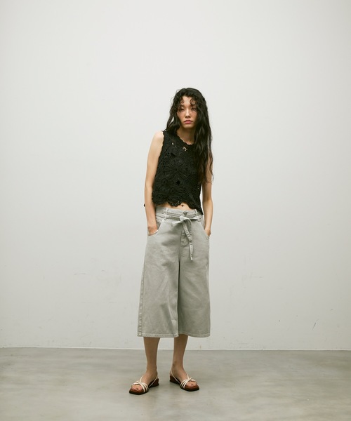 Lutim by u（ルチバイユー）の「Square Toe Asymmetrical Strap Sandals / スクエアトゥアシメストラップサンダル（サンダル・レディース・ブラック/ピンク/ホワイト・39/37）」の7枚目の写真
