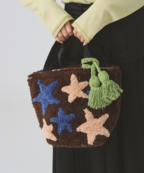 Ray BEAMS(レイビームス)の「【別注】Lilas Campbell / スター トートバッグ(トートバッグ・レディース・ブラック/ダークブラウン・ONE SIZE)」の2枚目の写真