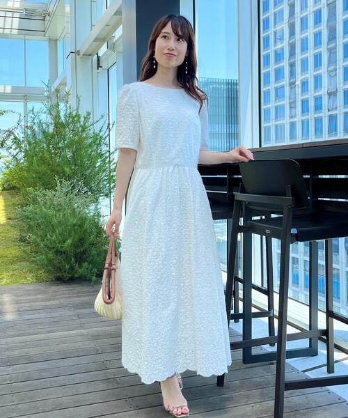 couture brooch（クチュールブローチ）の「【一枚で着映える・華やか・花柄刺繍】カットワークレースワンピ（ワンピース・レディース・ネイビー/オフホワイト・40/38/42/36）」の9枚目の写真