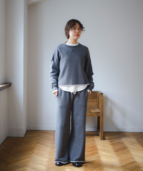 B:MING by BEAMS（ビーミングバイビームス）の「SIMPLE YET ローゲージ スウェット プルオーバー（スウェット・レディース・グレー/ネイビー・ONE SIZE）」の3枚目の写真