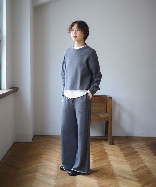 B:MING by BEAMS（ビーミングバイビームス）の「SIMPLE YET ローゲージ スウェット プルオーバー（スウェット・レディース・グレー/ネイビー・ONE SIZE）」の4枚目の写真