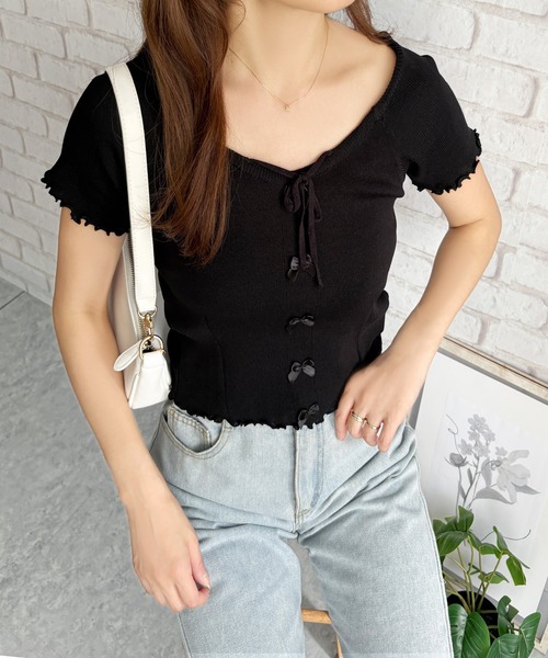 Dewlily(デューリリー)の「デニムにもスカートにも合う甘めトップス リボン付きショートニットトップス(ニット/セーター・レディース・ブラック/イエロー/ブルー/グリーン/ホワイト・FREE)」の13枚目の写真