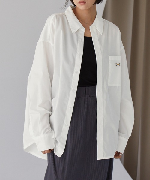 PENNEYS(ぺニーズ)の「PENNEYS/ペニーズ 別注 <抗菌/防臭/イージーケア> THE FOX ロゴ ワンポイントワッペン刺繍 アソートデザイン オーバーサイズ レギュラーカラー長袖シャツ(シャツ/ブラウス・レディース・ホワイト/ブルー系/ブラック系/ネイビー系/ブラウン系・L/M)」の16枚目の写真