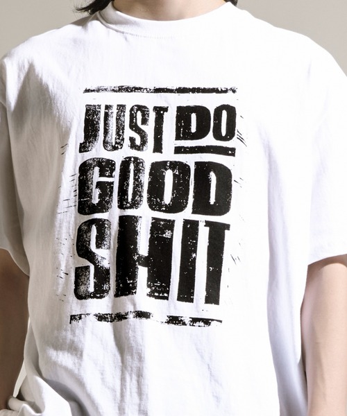 CALIFORNIA OUTFITTERS(カリフォルニア アウトフィッターズ)の「7D4 グランジ ロゴTシャツ(Tシャツ/カットソー・メンズ・チャコールグレー/ブラック/ホワイト・FREE)」の2枚目の写真