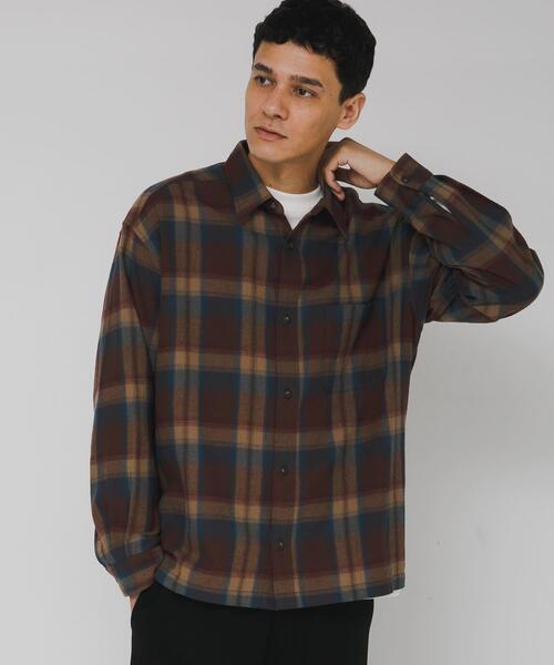 URBAN RESEARCH Sonny Label（アーバンリサーチサニーレーベル）の「リラックスフィットチェックレギュラーシャツ（シャツ/ブラウス・メンズ・ブルー系その他/グレー系その他/ブラウン系その他・MEDIUM/LARGE）」の4枚目の写真